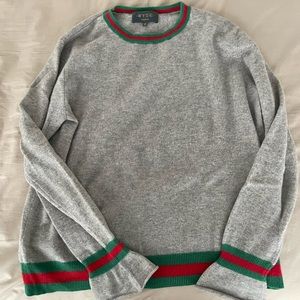 Wyse beautiful cashmere sweater. Excellent condition. Hardly worn
